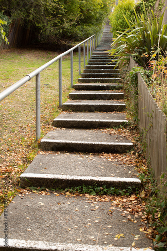 Large concrete steps moving up an incline between two streets