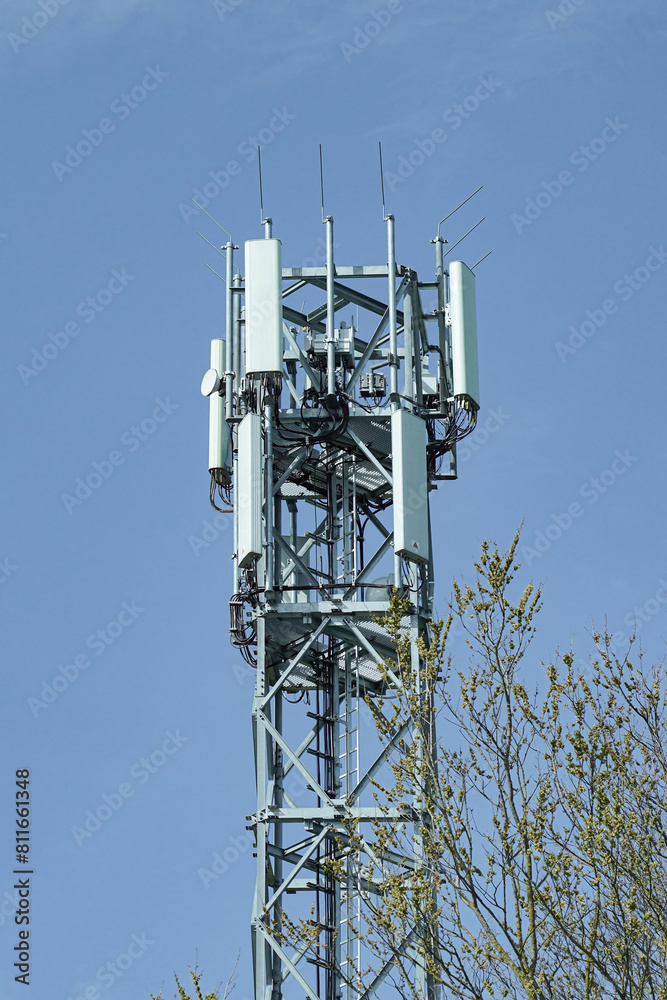 Antenna installations 5G. Internet broadcasting and radio transmission and reception system at high frequencies. Antenna installations 5G. Internet broadcasting and radio transmission and reception system at high frequencies.