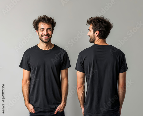 mockup T-shirt vierge noir - vu de face et de dos - fond uni