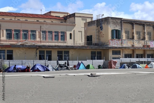 Lido di Ostia - Accampamento di immigrati sulla Spiaggia Gialla