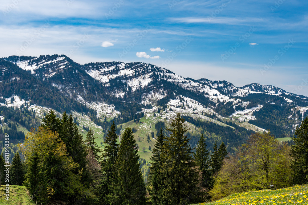 Beautiful panoramic circular hiking trail to the Denneberg at the Nagelfluhkette near Oberstaufen Steibis Beautiful panoramic circular hiking trail to the Denneberg at the Nagelfluhkette near Oberstaufen Steibis