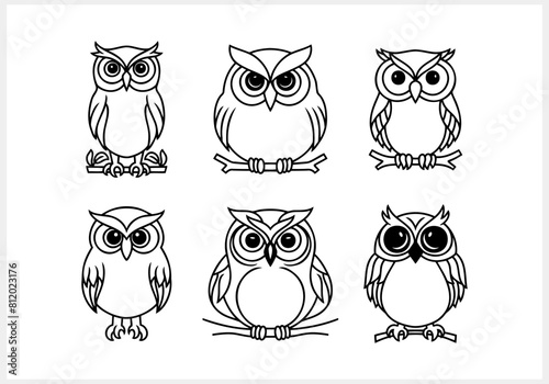 Doodle owl icon isolated. Animal art. Coloring page book. Sketch vector stock illustration. EPS 10 (ID: 812023176)