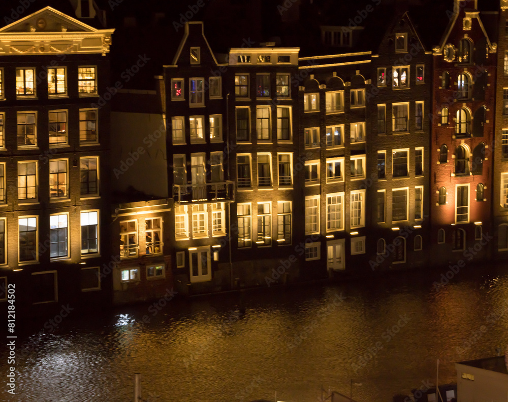 Naklejka premium Houses reflected in one of Europe's River
