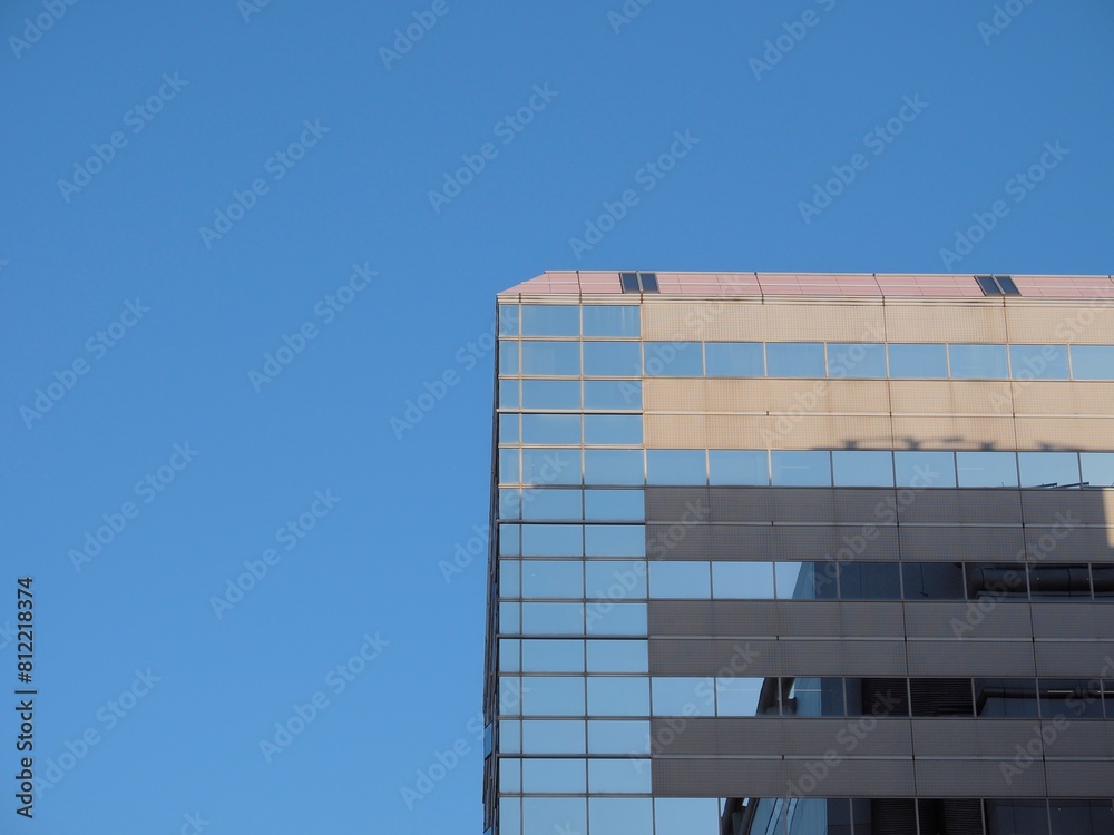 高層ビルと空。オフィス街の風景。品川。 高層ビルと空。オフィス街の風景。品川。