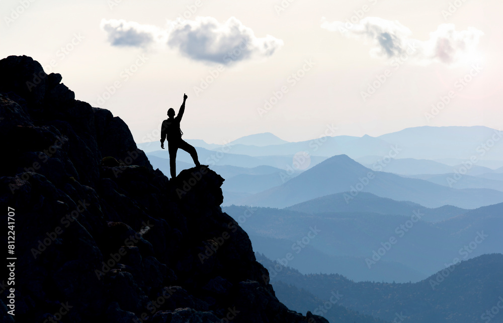 Achieving high and challenging routes and reaching the goal requires fighting spirit. Achieving high and challenging routes and reaching the goal requires fighting spirit.