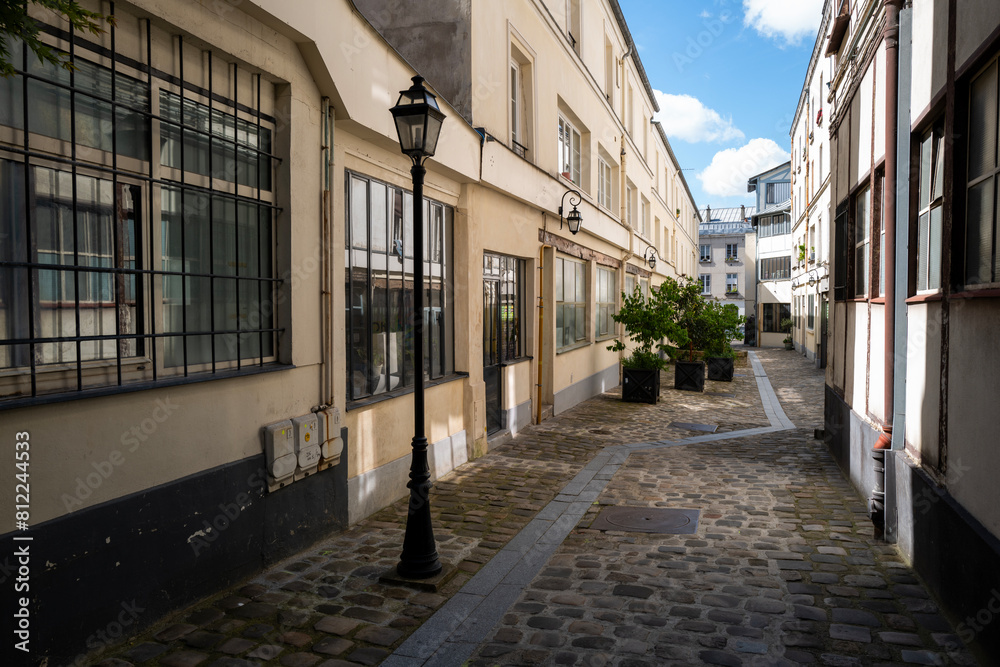 vue du passage Saint Maur dans le 121ème arrondissement de Paris en France vue du passage Saint Maur dans le 121ème arrondissement de Paris en France