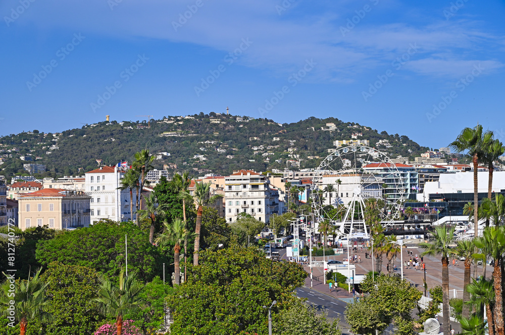 Fototapeta premium Ferris wheel in Cannes city France
