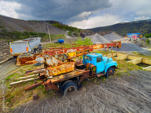 abandoned old truck,