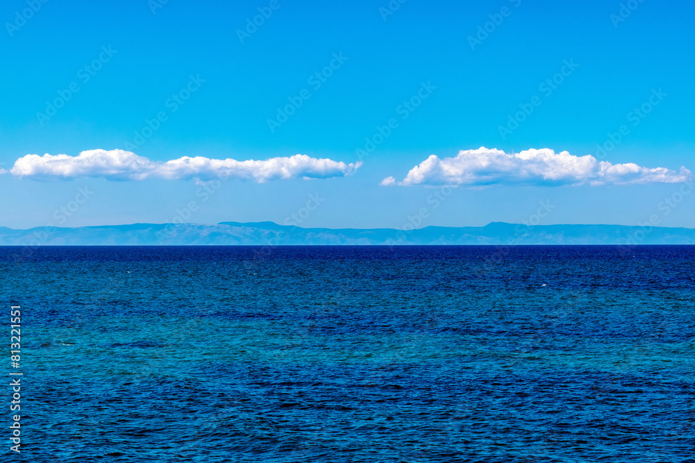 Obraz premium Vista panoramica del promontorio del Gargano (Puglia) da Trani (Puglia)