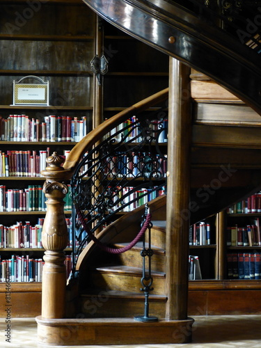 Vieille bibliothèque