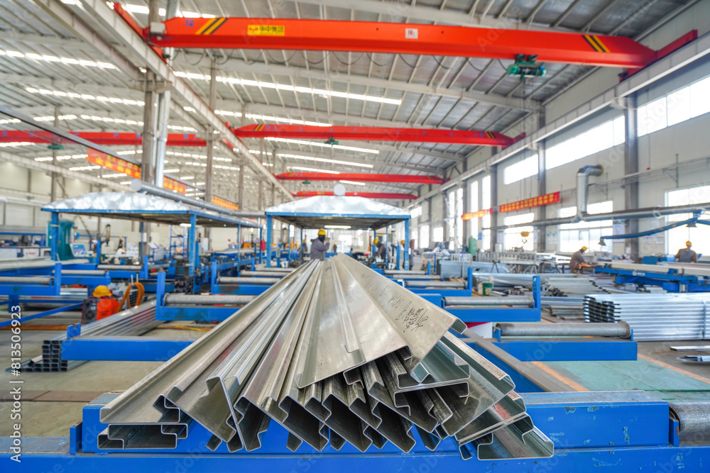 The metal products processing production line is located in a steel company in North China