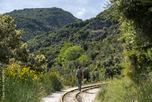 Randonnée sur les rails à Milies, Pélion, Grèce