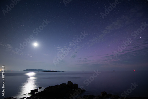 Paysage de mer la nuit en Bretagne - France