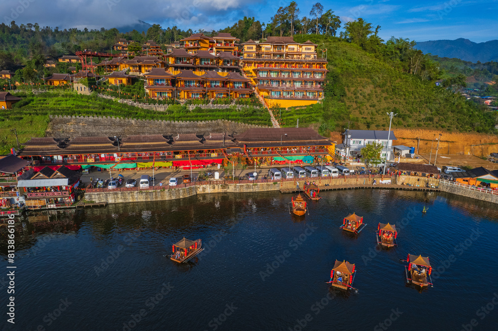 Fototapeta premium Rak Thai village, The village of chinese in northern of Thailand, Mae Hong son Province.