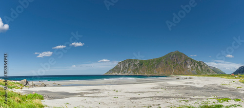 Weisser San dstrand aufg den Lofoten in Norwegen