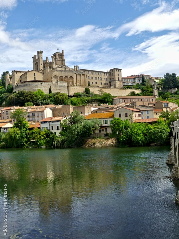 Béziers, May 2024: Visit the magnificent city of Béziers in Occitanie. Street photos - View of Saint-Nazaire and Saint-Celsus cathedrals Béziers, May 2024: Visit the magnificent city of Béziers in Occitanie. Street photos - View of Saint-Nazaire and Saint-Celsus cathedrals