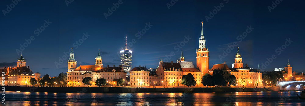 Fototapeta premium Panorama of the Old Town in Warsaw