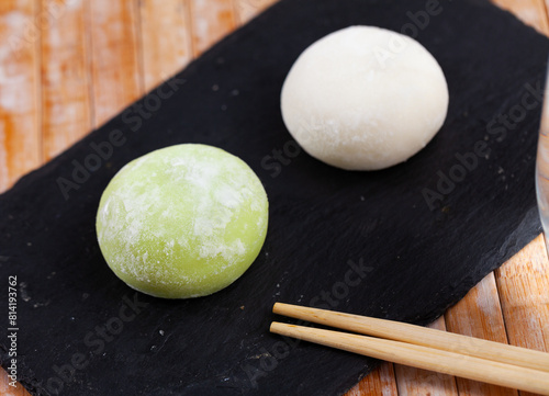 Konstfotografi Japanese matcha and original mochi or daifuku dessert