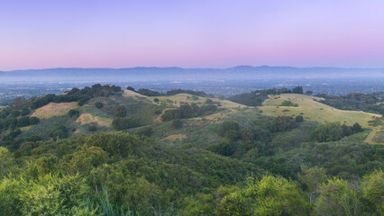 Papier peint photo Pourpre Twilight Skies over the Silicon Valley via Fremont Older Open Space Preserve. Saratoga, Santa Clara County, California.  © Yuval Helfman