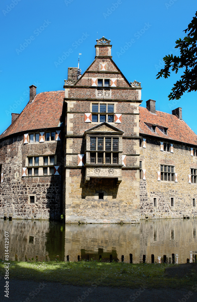 Naklejka premium Water castle Vischering, Luedinghausen, North Rhine-Westphalia, Germany, Europe.