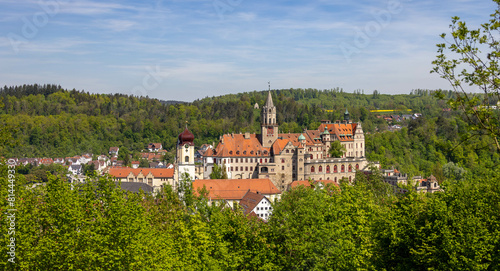 Panorama Blick auf die Kirche St. Johann in Sigmaringen vom Josefsberg im oberen Donautal.	