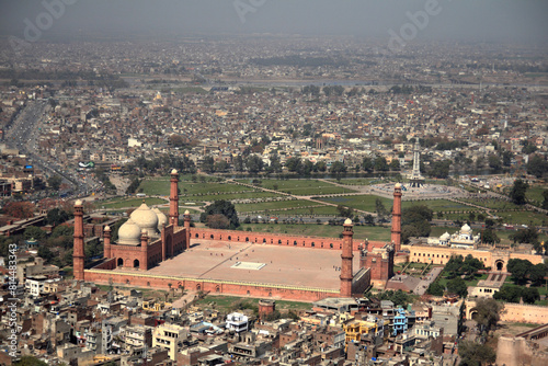 Fotografie Aerial view of Badshahi Mosque, Lahore, Pakistan