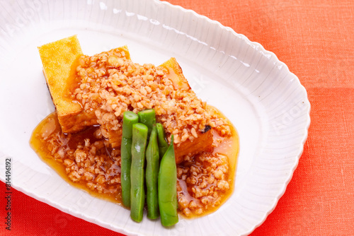 生揚げの鶏そぼろ餡掛け