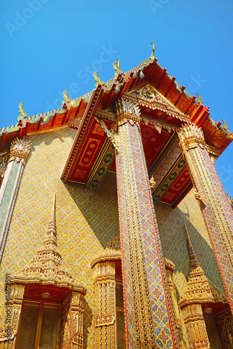 Fotografie Beautiful Assembly Hall of Wat Ratchabophit Buddhist Temple in Bangkok, Thailand