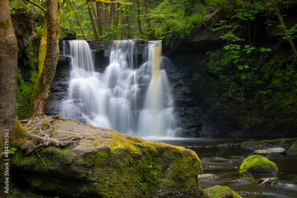 Obraz premium Goit Stock Waterfall near Bradford