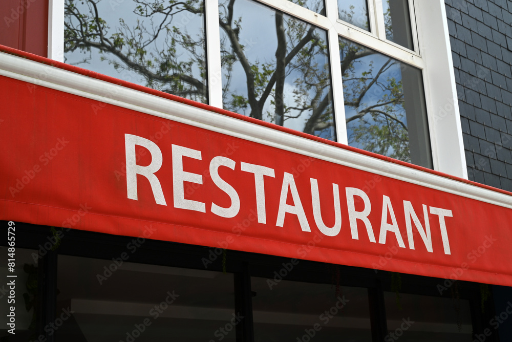 Store banne de commerce avec le mot restaurant écrit dessus Store banne de commerce avec le mot restaurant écrit dessus