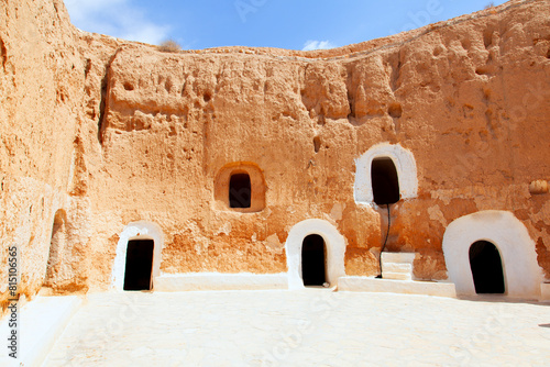 Obraz na plátně Traditional troglodyte dwellings found in Matmata, a region in southern Tunisia