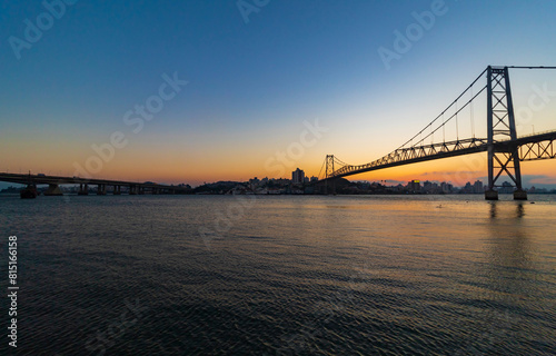 pôr-do-sol ponte Hercílio luz de Florianopolis Santa Catarina Brasil Florianópolis