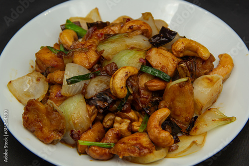 stir fried chicken with chasew nuts