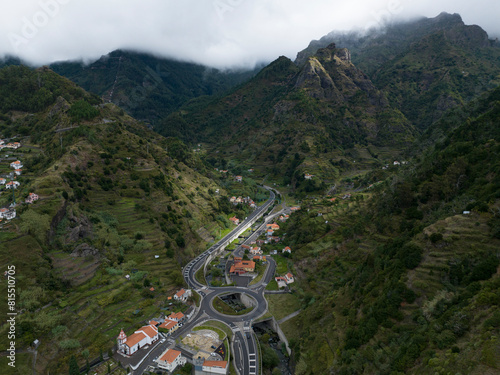 Serra de agua desde punto de vista aereo en la isla de madeira