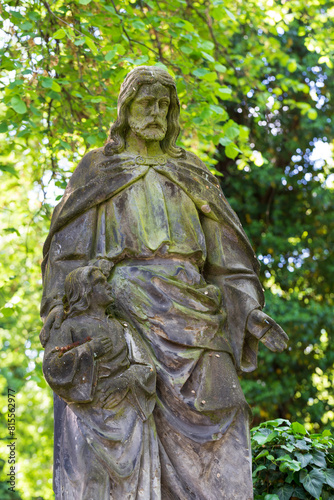 Obraz na płótnie Historic Statue on the mystery old Prague Cemetery, Czech Republic w salonie