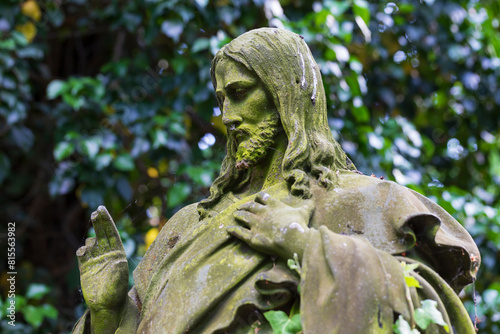 Obraz na płótnie Historic Statue on the mystery old Prague Cemetery, Czech Republic w salonie