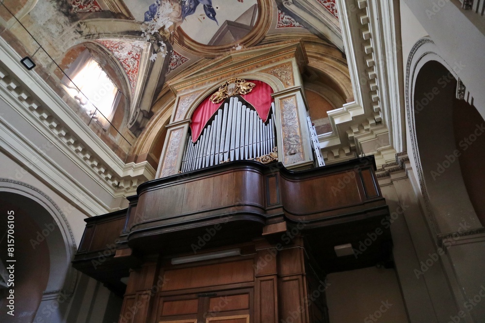 Nemi - Organo ottocentesco nella Chiesa di Santa Maria del Pozzo