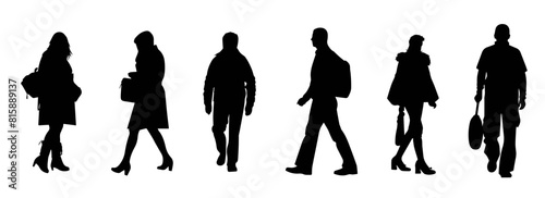 街を歩く人物のシルエット