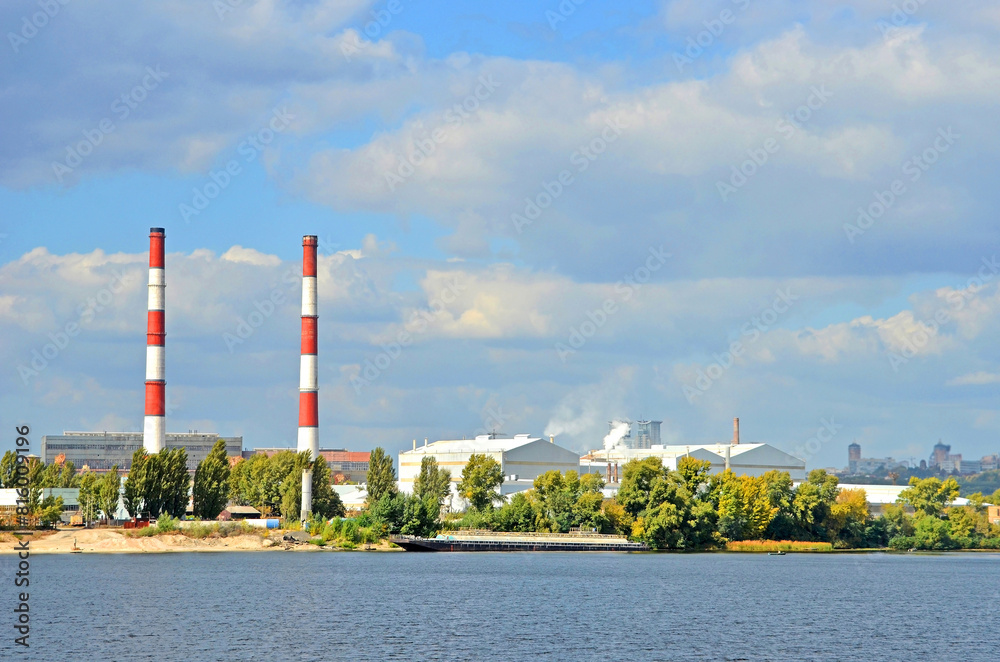 Obraz premium Chimney of thermal power plant (TES) № 5 in Kyiv, Ukraine