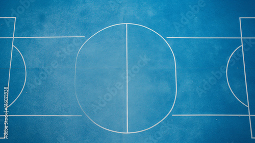 Fundo de quadra de campo esportivo. Superfície retificada emborrachada e granulada azul clara com linhas brancas. Vista do topo photo