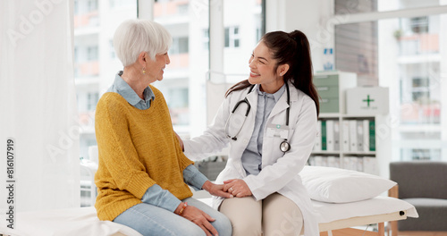 Quadro su tela Holding hands, happy or doctor with patient in consultation for healthcare advice or checkup at hospital