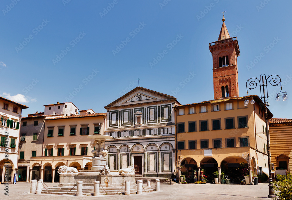 Obraz premium Empoli -Italy- Farinata degli Uberti square
