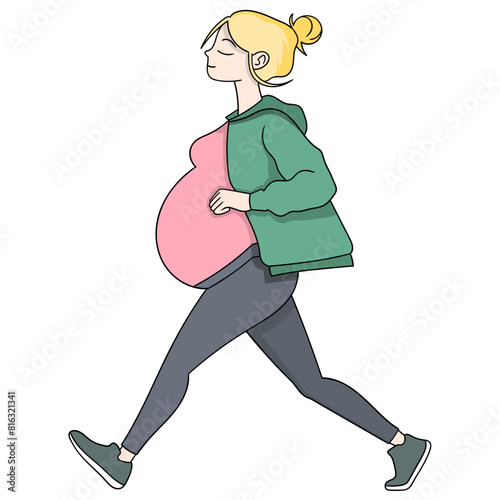 pregnant women walking to make their bodies healthy