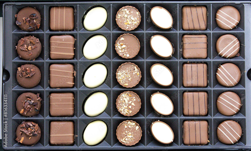 Fine and decorated chocolate candies Fine and decorated chocolate candies
