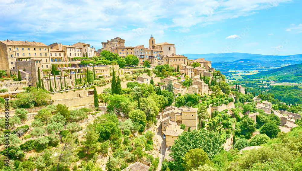 Obraz premium Famous town of Gordes in Provence, southern France