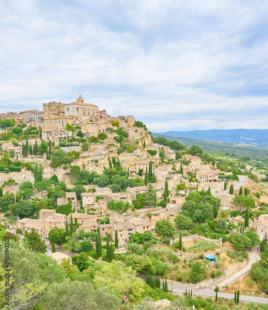 Fototapeta premium Famous town of Gordes in Provence, southern France