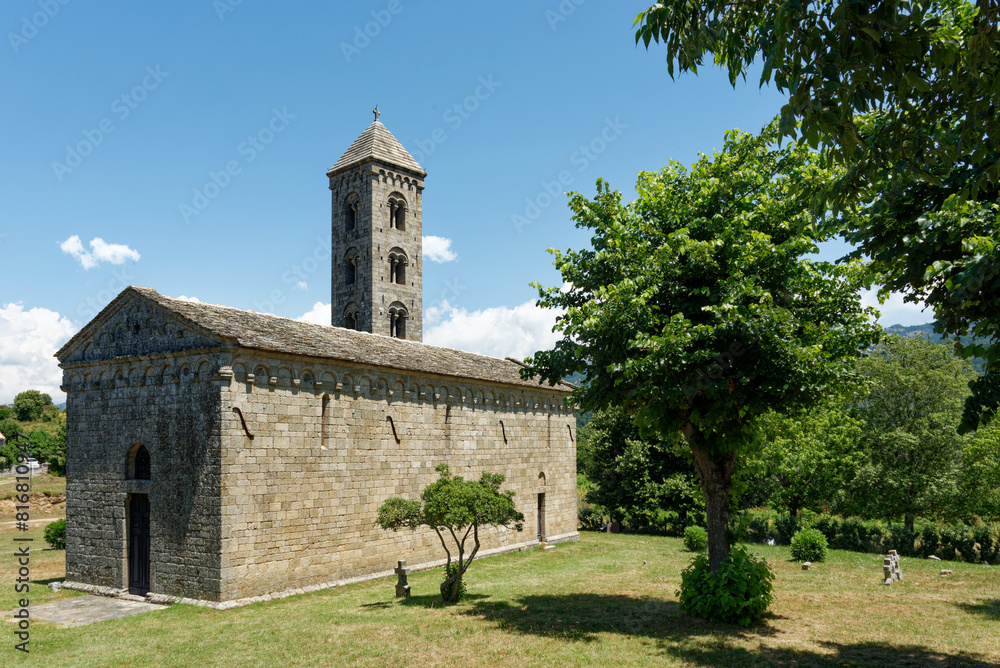 Korsika - Carbini - Kirche Sant Jean Baptiste & Glockenturm Korsika - Carbini - Kirche Sant Jean Baptiste & Glockenturm