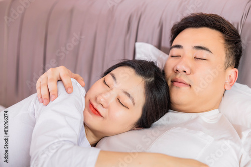portrait of a couple sleeping