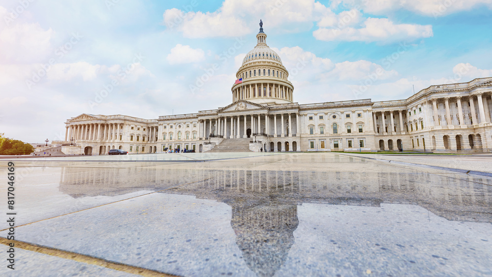 Fototapeta premium US Capitol building at sunset, Washington DC, USA
