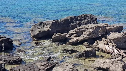 Felsen im Meer 4